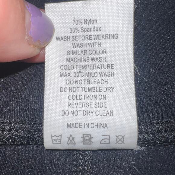 Zyia Active Lightweight Black Leggings with Lace Peekaboos Size 8-10 - Picture 10 of 10